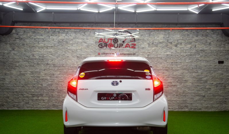 Toyota aqua 2018 1,5 hibrid ağ dolu