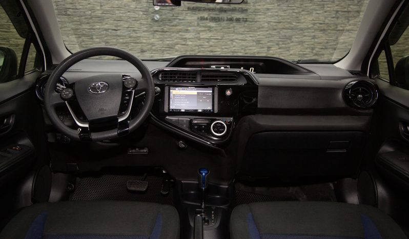 Toyota aqua 2018 1,5 hibrid ağ dolu