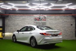 Toyota Camry, 2.0 L, 2024 il, yeni dolu